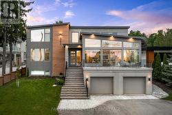 202 KEMPENFELT DRIVE  Barrie, ON L4M 1C3