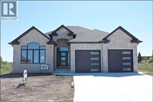822 MAGNOLIA LANE  Sarnia, ON N7S 0B2