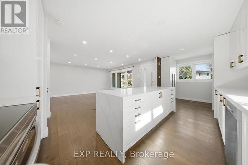 669 Geneva Park Drive, Burlington, ON - Indoor