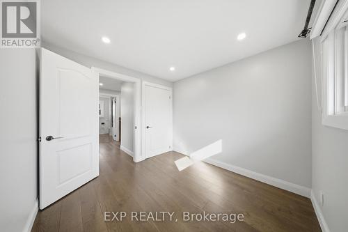 669 Geneva Park Drive, Burlington, ON - Indoor Photo Showing Other Room