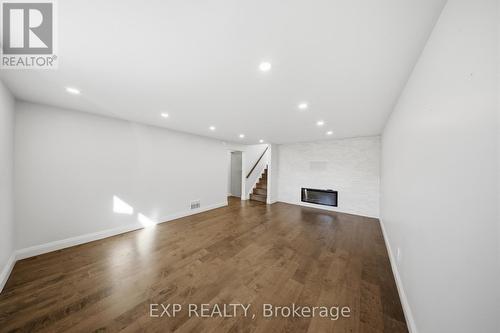 669 Geneva Park Drive, Burlington, ON - Indoor Photo Showing Other Room