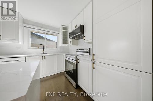 669 Geneva Park Drive, Burlington, ON - Indoor Photo Showing Kitchen