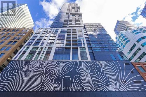 3612 - 87 PETER STREET  Toronto, ON M5V 2G4