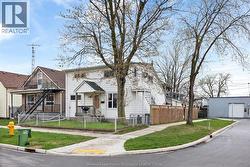 1361 ALBERT Windsor, ON N8Y 3R1