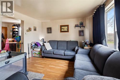 1361 Albert, Windsor, ON - Indoor Photo Showing Living Room