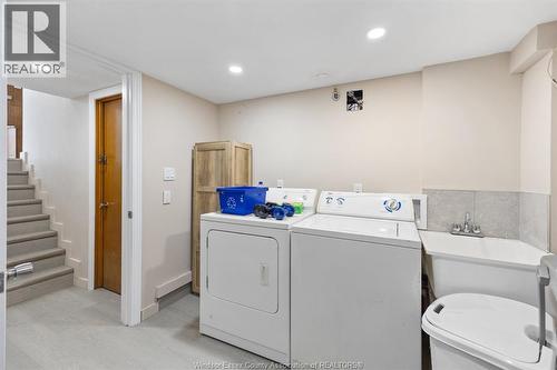 1361 Albert, Windsor, ON - Indoor Photo Showing Laundry Room