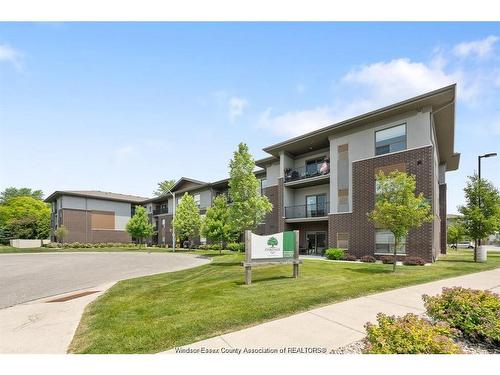 321-5840 NEWMAN  Lasalle, ON N9J 0E3