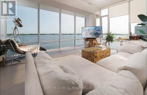 1014 - 29 Queens Quay E, Toronto, ON - Indoor Photo Showing Other Room