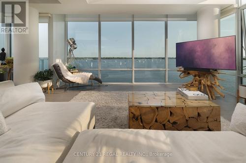 1014 - 29 Queens Quay E, Toronto, ON - Indoor