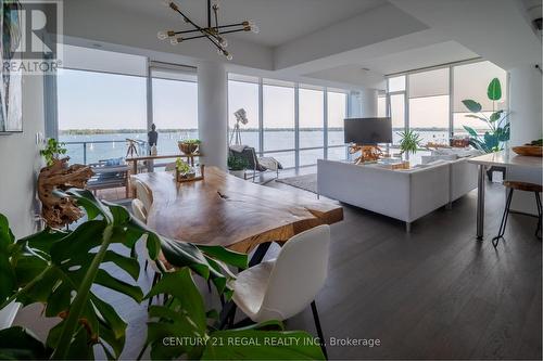 1014 - 29 Queens Quay E, Toronto, ON - Indoor