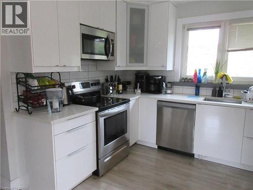 75 Richwill Road Unit# 1, Hamilton, ON - Indoor Photo Showing Kitchen With Stainless Steel Kitchen