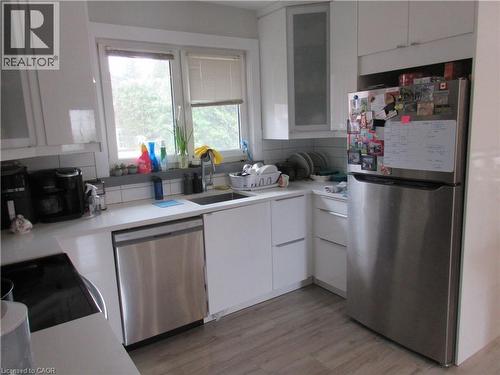 75 Richwill Road Unit# 1, Hamilton, ON - Indoor Photo Showing Kitchen