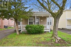 29 MCNAUGHTON ROAD Welland (Lincoln/Crowland), ON L3B 2R4