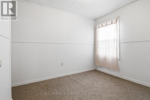 Front Bedroom - 29 Mcnaughton Road, Welland (Lincoln/Crowland), ON - Indoor Photo Showing Other Room