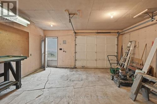 29 Mcnaughton Road, Welland (Lincoln/Crowland), ON - Indoor Photo Showing Garage