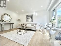 323 ELMWOOD AVENUE  Richmond Hill, ON L4C 1L7