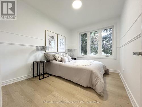 323 Elmwood Avenue, Richmond Hill, ON - Indoor Photo Showing Bedroom