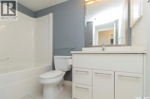 307A 415 Hunter Road, Saskatoon, SK - Indoor Photo Showing Bathroom