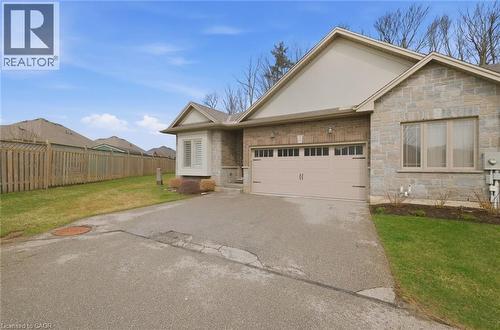 End unit on a dead end street. - 194 Donly Drive S Unit# 12, Simcoe, ON - Outdoor