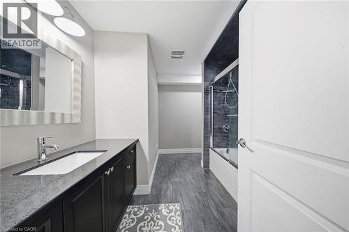 194 Donly Drive S Unit# 12, Simcoe, ON - Indoor Photo Showing Bathroom
