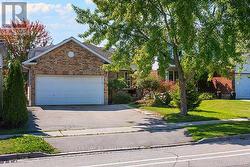 182 STARWOOD DRIVE  Guelph, ON N1E 7G3