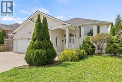1751 RANKIN  Windsor, ON N9B 3W3