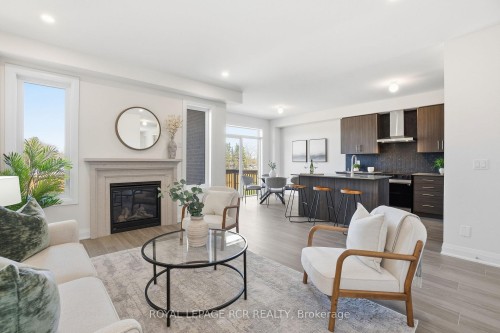 1350 Davis Loop, Innisfil, ON - Indoor Photo Showing Living Room With Fireplace