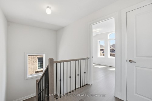 1350 Davis Loop, Innisfil, ON - Indoor Photo Showing Other Room