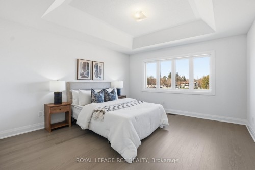 1350 Davis Loop, Innisfil, ON - Indoor Photo Showing Bedroom
