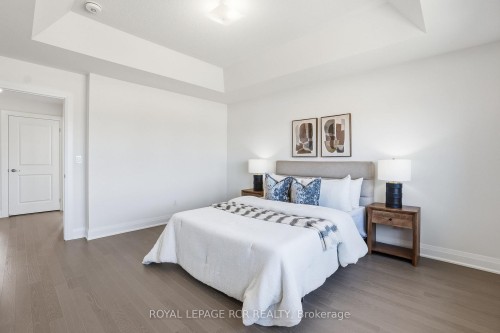 1350 Davis Loop, Innisfil, ON - Indoor Photo Showing Bedroom