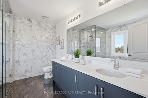 1350 Davis Loop, Innisfil, ON - Indoor Photo Showing Bathroom
