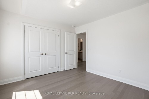 1350 Davis Loop, Innisfil, ON - Indoor Photo Showing Other Room