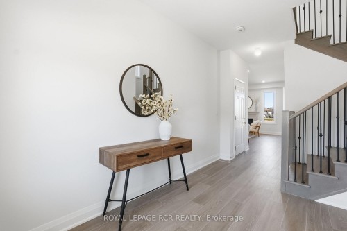 1350 Davis Loop, Innisfil, ON - Indoor Photo Showing Other Room