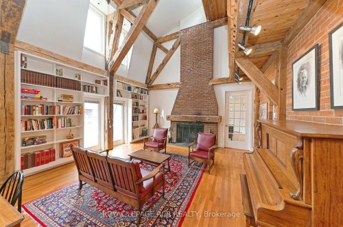 836206 4Th Line, Mulmur, ON - Indoor Photo Showing Other Room