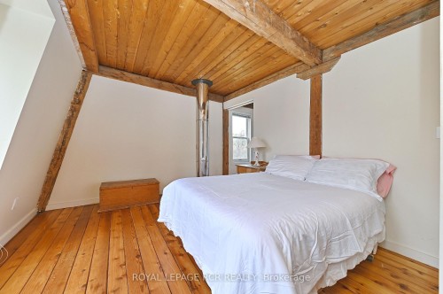 836206 4Th Line, Mulmur, ON - Indoor Photo Showing Bedroom