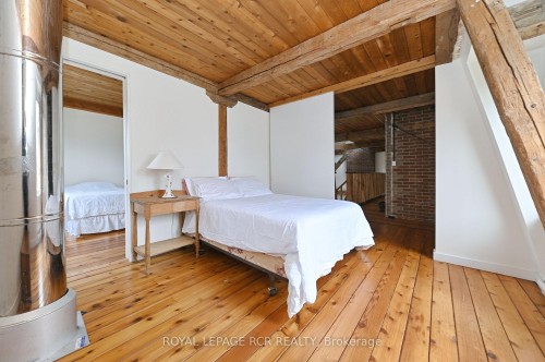 836206 4Th Line, Mulmur, ON - Indoor Photo Showing Bedroom