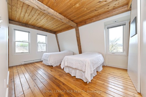 836206 4Th Line, Mulmur, ON - Indoor Photo Showing Bedroom