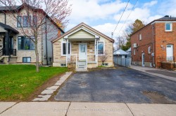 27 Phillip Avenue Toronto, ON M1N 3P8