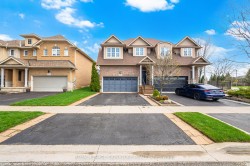 2386 Stone Glen Crescent Oakville, ON L6M 0C7