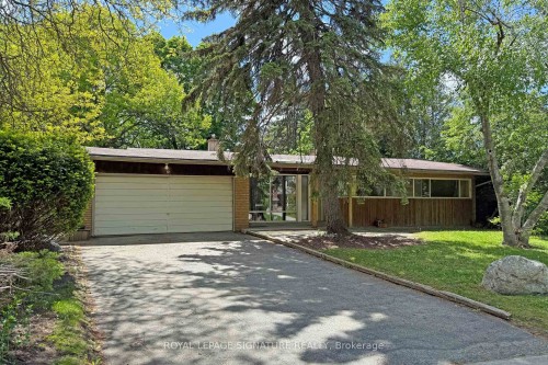 12 Ruden Crescent, Toronto, ON - Outdoor