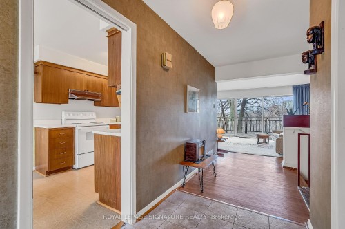 12 Ruden Crescent, Toronto, ON - Indoor