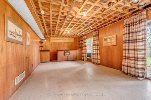 12 Ruden Crescent, Toronto, ON - Indoor Photo Showing Other Room