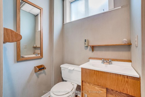 12 Ruden Crescent, Toronto, ON - Indoor Photo Showing Bathroom