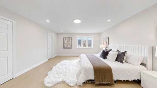 7146 Baskerville Run, Mississauga, ON - Indoor Photo Showing Bedroom