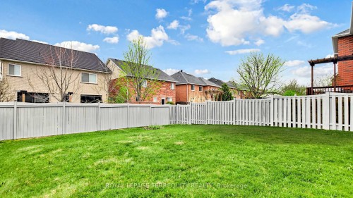 7146 Baskerville Run, Mississauga, ON - Outdoor