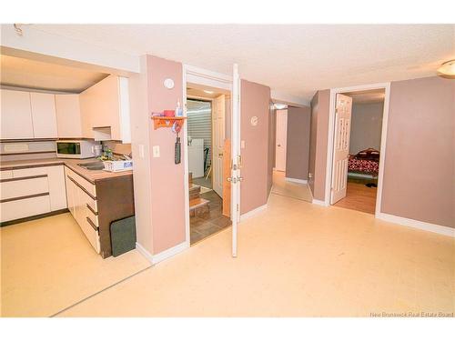 26 Hachey Ave, Fredericton, NB 