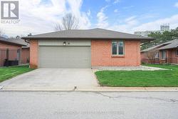 24 - 55 FIDDLERS GREEN ROAD  London North (North P), ON N6H 4J8