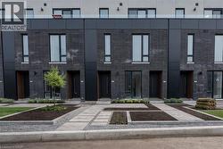 144 EVERETT Common St. Catharines, ON L2P 0G8