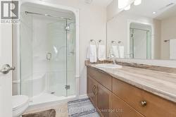 En-suite Bathroom - 