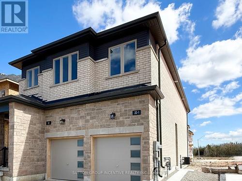 2 - 32 Winery Way, Barrie, ON - Outdoor